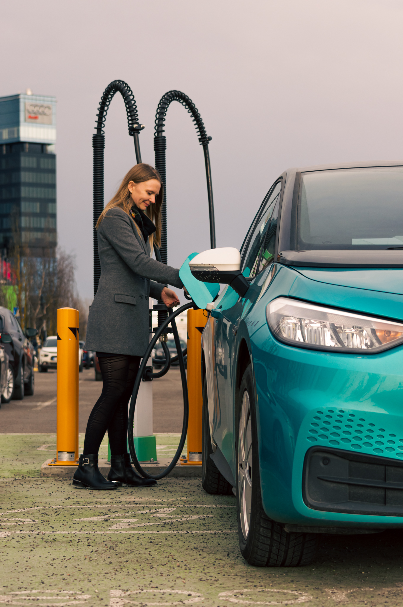 Vai energoresursu cenu krīze ietekmēs elektromobilitātes attīstību Latvijā?