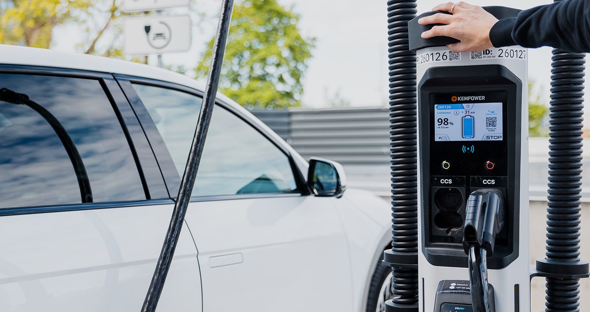 How to Use EV Charging Stations: Tips, Tools & Best Practices - 5 how to use public ev charging stations step 5