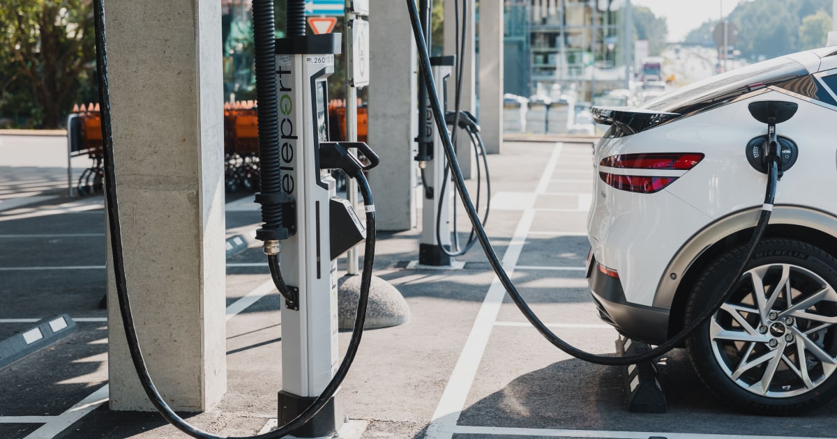 pros and cons of EV charging stations